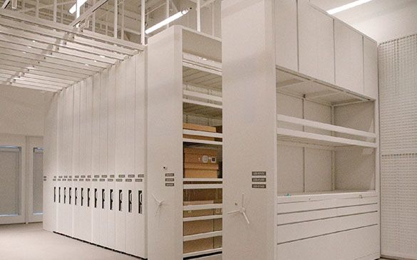 BOSSMEN ช่วยพิพิธภัณฑ์ในการแก้ปัญหาต่างๆ เช่น การอนุรักษ์วัตถุทางวัฒนธรรมเชิงป้องกัน, การควบคุมความชื้นในพื้นที่, ระบบกำจัดแมลง, การจัดแสง และพื้นที่เก็บสะสมที่ไม่เพียงพอ.