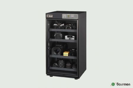 The BK138(A) Dry Cabinet maintains stable humidity.