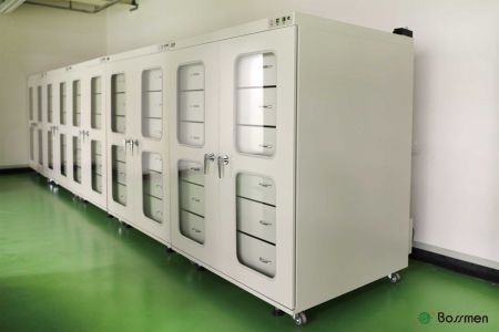 適合存放昆蟲標本提供穩定的儲存條件，有效防止昆蟲標本受到濕氣、溫度波動的損壞，延長標本保存期。