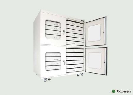 BM1476，四門抽屜式防潮櫃。