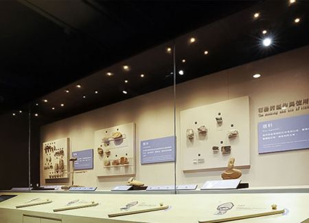 Artsave schafft immersive Ausstellungen mit Erzählungen, die Bildung, Unterhaltung und Ästhetik verbinden.