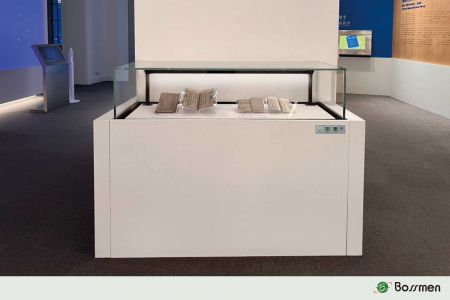 Case 1: Taiwan Literature Museum Display Area.