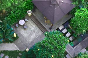 Aerial shot of the pavilion on the first floor of the Bossmen company environment.