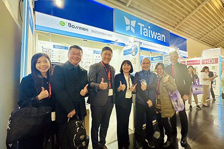 Achieving the future together with us.