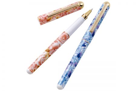 玫瑰圖案印刷經典金色金屬筆夾鋼珠筆。