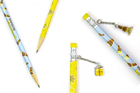 客製化滴膠吊飾鉛筆。