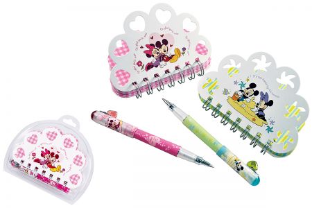 米奇與米妮迷你原子筆與筆記本文具組。