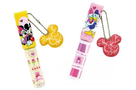 附迪士尼角色擦拭布吊飾的口袋筆。