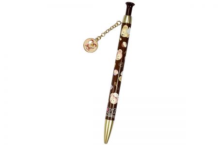 吊飾的顏色與造型皆可依需求客製化。