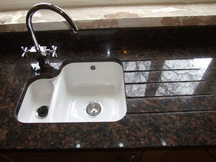 Sink drainer grooves for kitchen marble / granite counter top