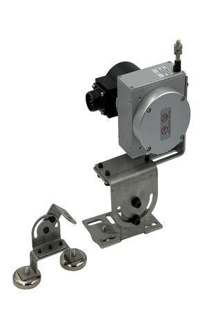 Our sensors can be installed on different types of machines via adjustable support brackets.