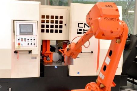 Bandsaw Connecting to Robotic Arm - After cut, your cutoff pieces can be picked, sorted and moved by a robotic arm to save operators time and heavy labor.