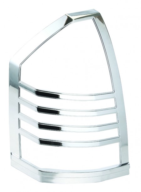 Chrysler 300/300C Tail Light Trim - 05-07 300/300C
