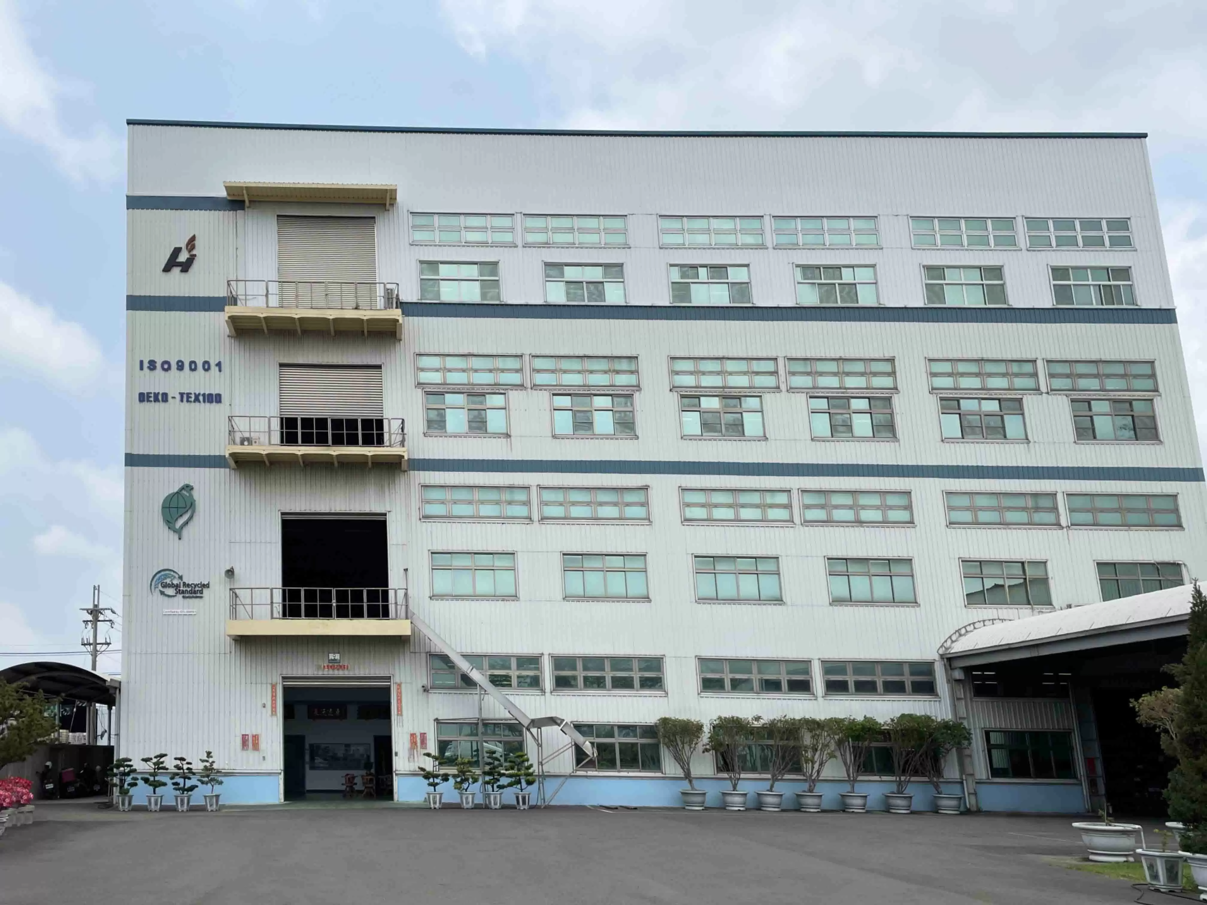 Keberlanjutan dan simbiosis lingkungan adalah topik penting bagi Manulife.