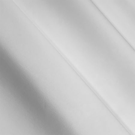 Tissu en maille polyester spandex - La proportion de fibres élastiques est de 34 %, avec un étirement dans les quatre sens et une excellente récupération.