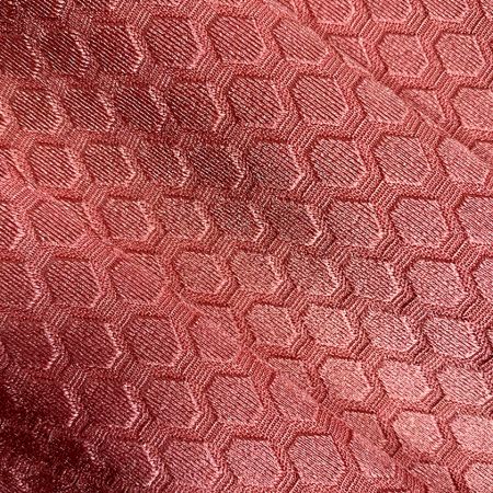 Tissu élastique jacquard hexagonal - La teneur en élastique peut atteindre 28%, avec un stretch dans quatre directions et une excellente récupération.