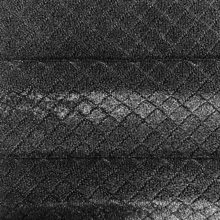 नायलॉन फाइबर्स से बनी चमकदार सतह और मुलायम स्पर्श वाला चेक किया गया टौवेलिंग फैब्रिक