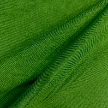 Độ bền và khả năng chống ẩm của polyester rất tốt cho các hoạt động dưới nước.