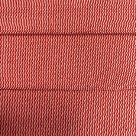Vải Two Tone X-tend có độ bền ma sát của nilon và khả năng hút ẩm của polyester