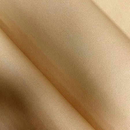 Tissu d'espacement élastique - Tissu tricoté circulaire ultra-léger avec une épaisseur de seulement 0,85 mm et respirant.
