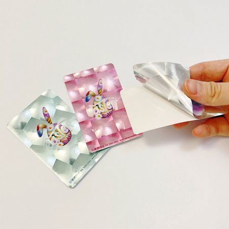 Cat Eye 3D Lenticular Label.