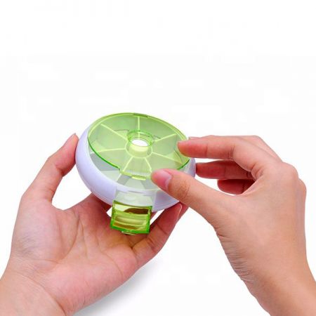 Kotak Tablet Terbuka.