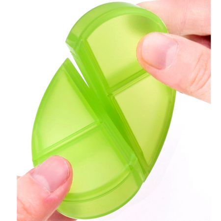 Contenitore per pillole giornaliero a 4 scomparti rotante.