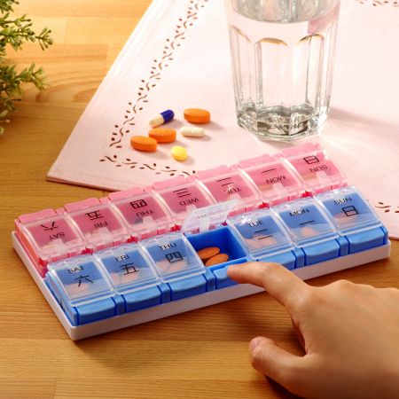 Custodia per pillole personalizzata a 14 griglie.