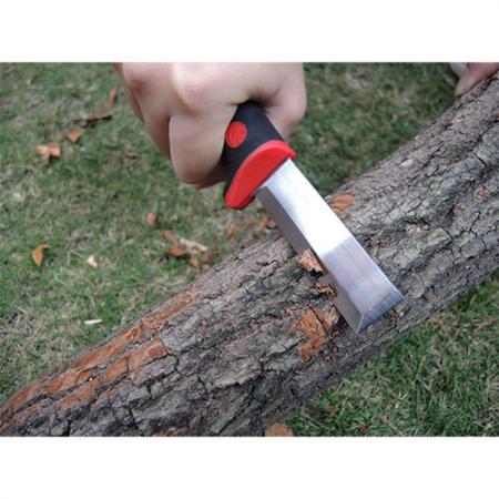 Chisel knife for make a fire.