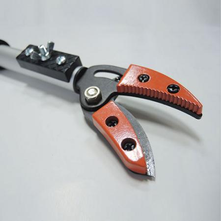Soteck fixed length long reach tree pruner- close up view.