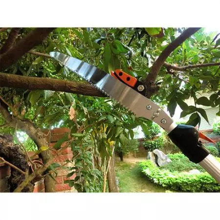 Soteck podadora de árbol montada con una hoja de sierra de podar