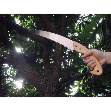 Soteck pruning saw with wooden handle