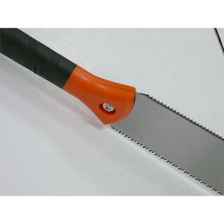Double edge saw puts two saws into one.
