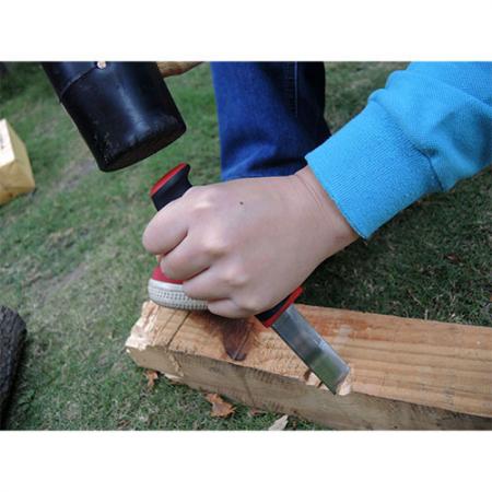 Cuchillo cincel para cortar madera contrachapada.