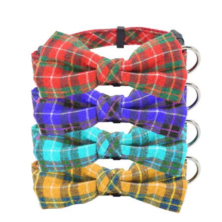 Coleira de gato com gravata borboleta em couro PU vermelho.