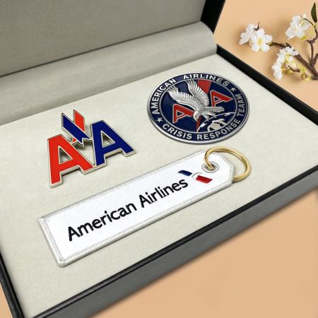 개인화된 승무원 이름 배지.