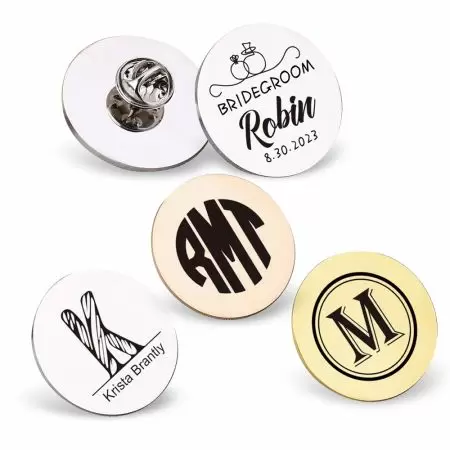 Pinnae et Brooches Promotionales.