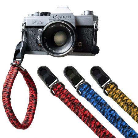 Cinghia da polso per fotocamera personalizzata.