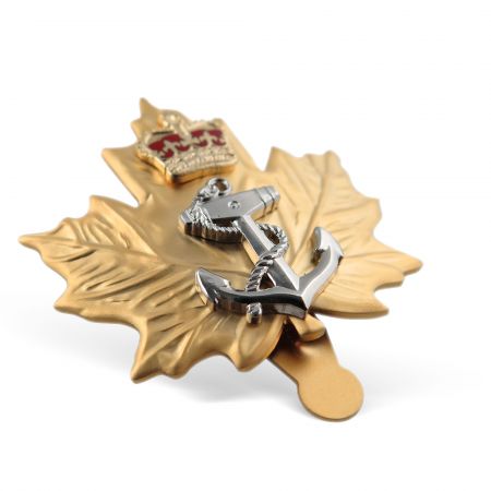 Insignia de pin de sombrero personalizado.