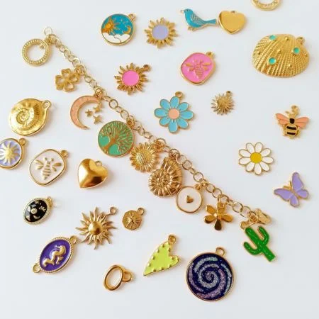 맞춤형 매력 팔찌.