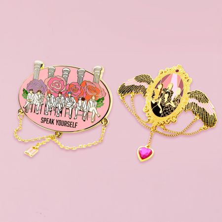 Ghim cổ thời trang tùy chỉnh.