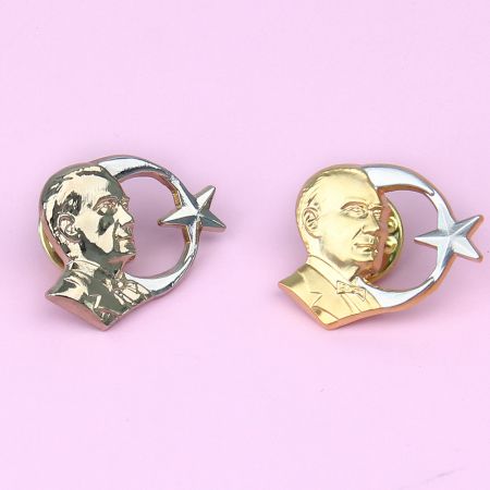 Maßgeschneiderter zweifarbiger beschichteter Pin.