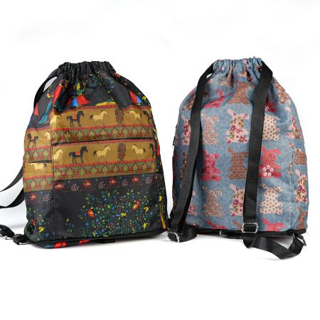 Proveedor de mochilas plegables ligeras con cordón.