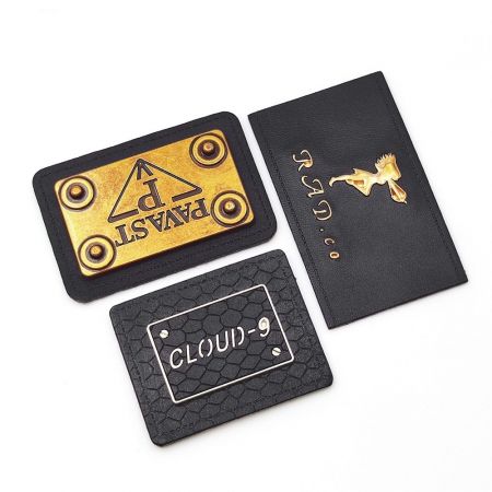 耐久性のあるカスタムホットフォイルレザーパッチ。