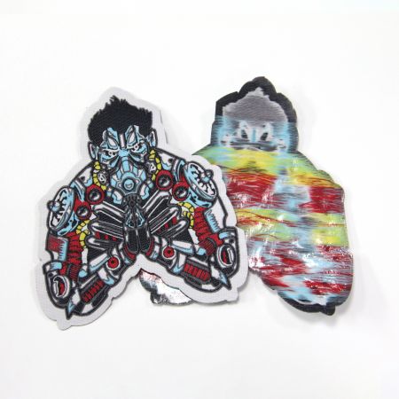 Nhãn dệt đóng dấu theo yêu cầu.