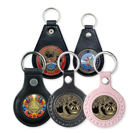 حامل عملة جلدية مخصصة. - حامل عملة جلدية مخصصة مع حلقة مفاتيح.