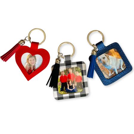 Accessorio portachiavi in pelle personalizzato con foto.