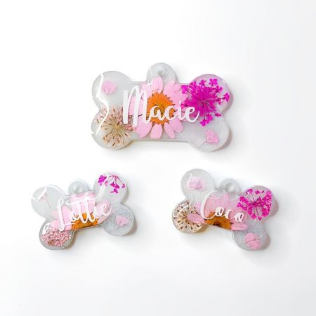 Thẻ chó cá nhân hóa tùy chỉnh với kim tuyến.