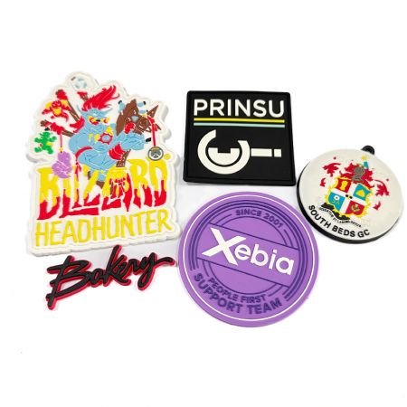 Nhãn cao su tùy chỉnh. - Nhãn cao su từ tính 3D tùy chỉnh.