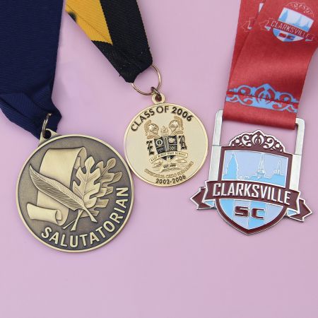 Medalha Universitária Personalizada.